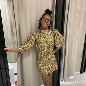 Meet your Posher, Sydnee !